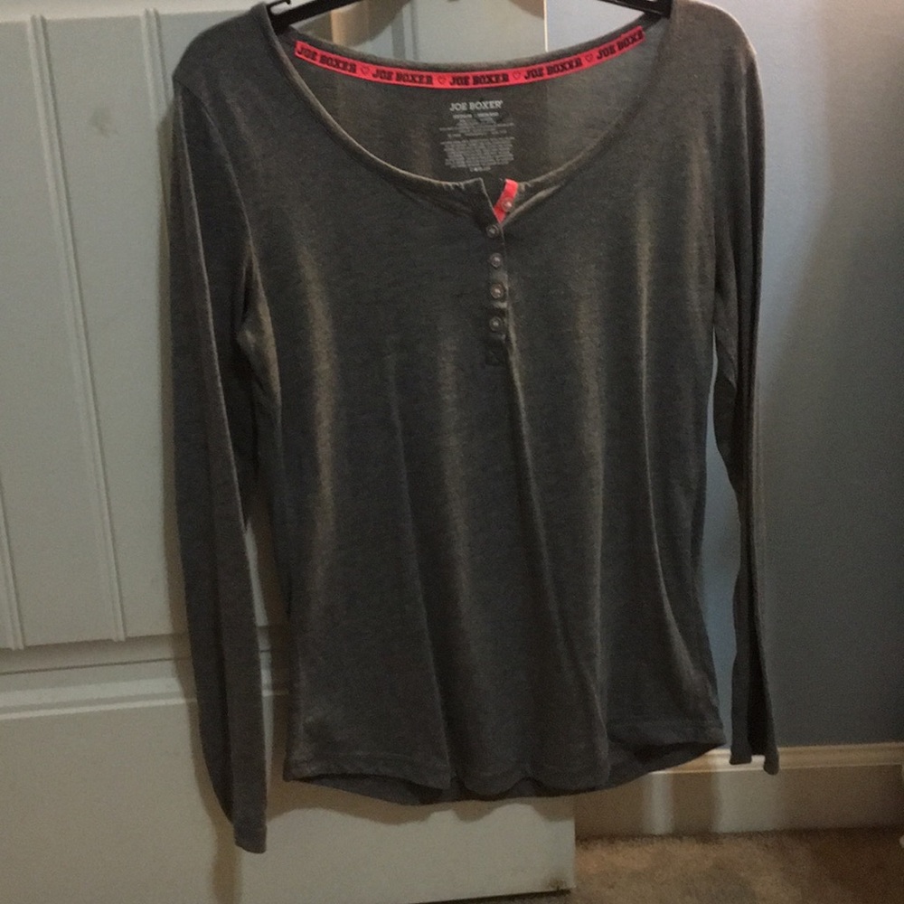 Grey long sleeve shirt